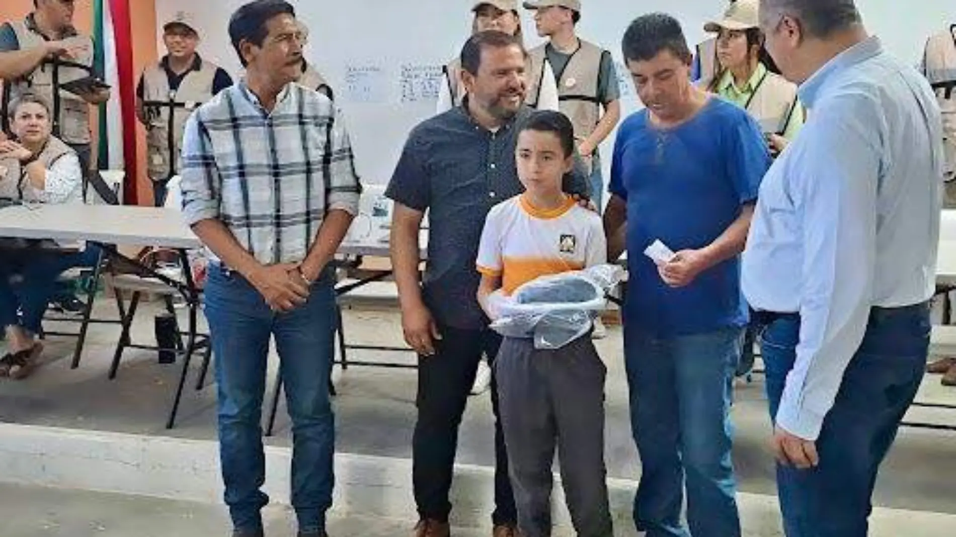 En el estado de Sonora ya “arrancó” la distribución de los uniformes escolares gratuitos para preescolar, primaria y secundaria